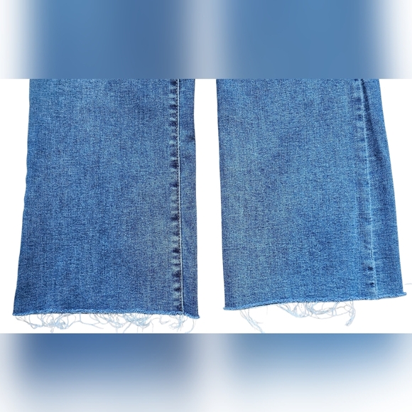 American Eagle Blue Kick Boot Crop Jeans, Size 4. New With Tags - Picture 7 of 12